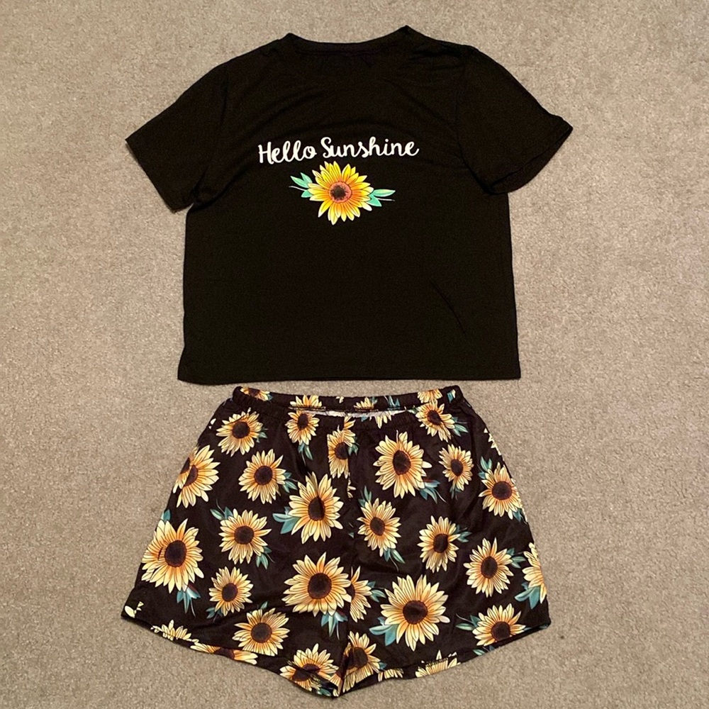 SHEIN Sunflower Pajama Set